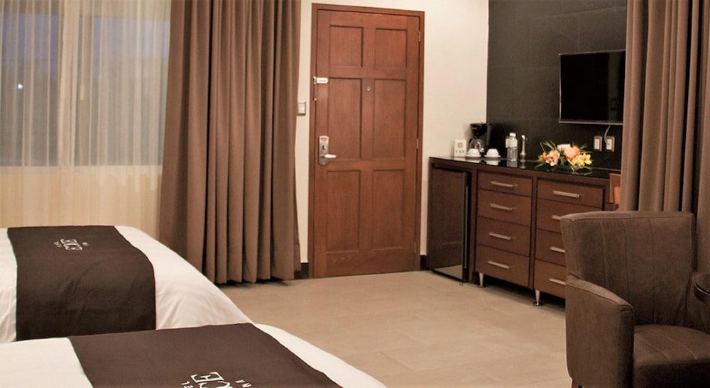 Hotel Ecce Inn & Spa Silao Exterior photo A typical room at the hotel