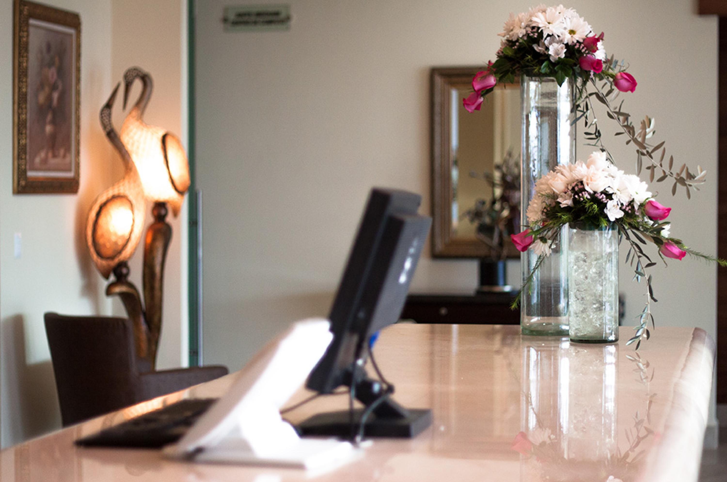 Hotel Ecce Inn & Spa Silao Exterior photo Reception desk