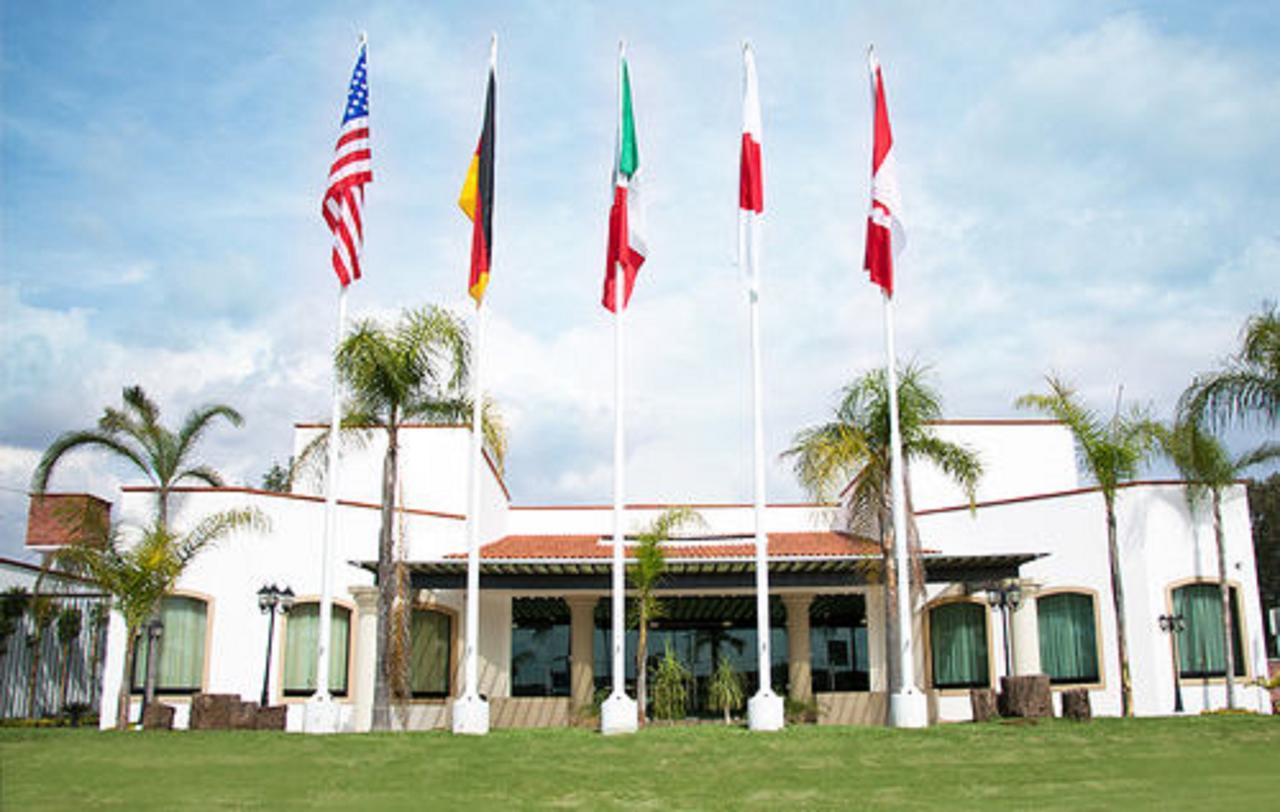 Hotel Ecce Inn & Spa Silao Exterior photo The International Center for Leadership in Education