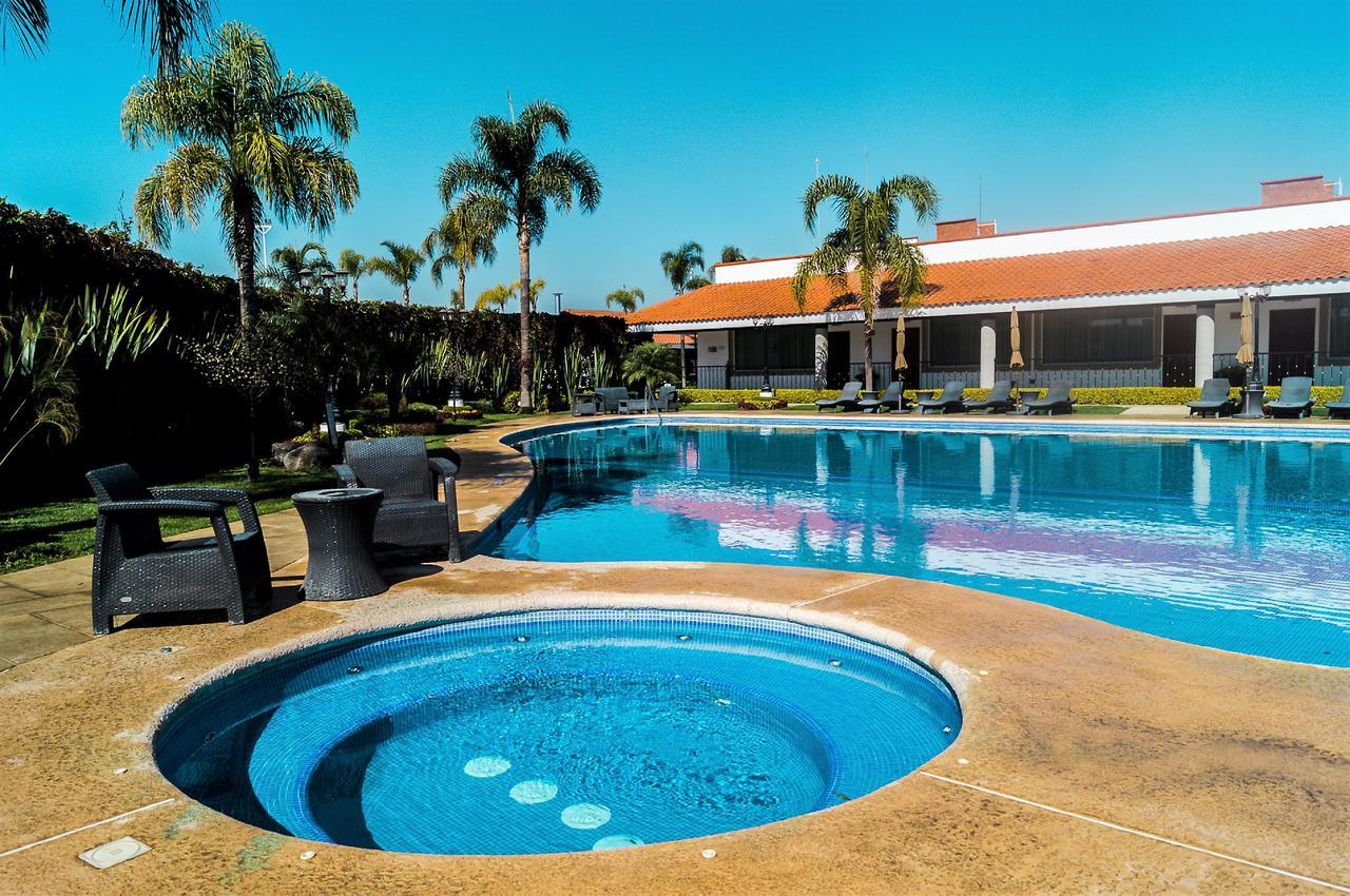 Hotel Ecce Inn & Spa Silao Exterior photo Club House