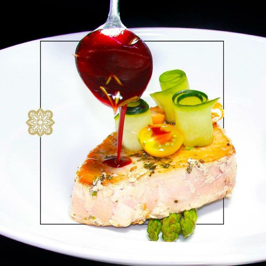 Hotel Ecce Inn & Spa Silao Exterior photo A plate of food